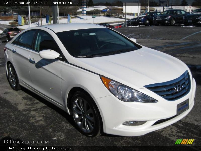 Front 3/4 View of 2011 Sonata SE 2.0T