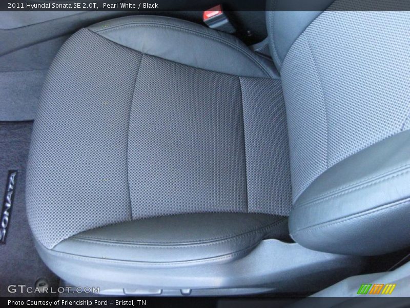 Pearl White / Black 2011 Hyundai Sonata SE 2.0T