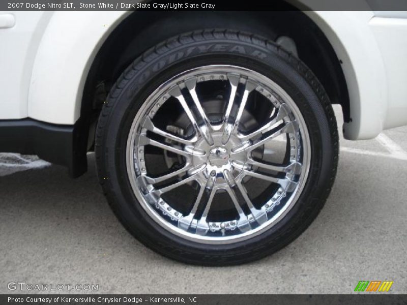 Stone White / Dark Slate Gray/Light Slate Gray 2007 Dodge Nitro SLT