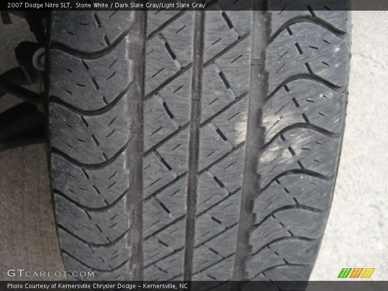 Stone White / Dark Slate Gray/Light Slate Gray 2007 Dodge Nitro SLT