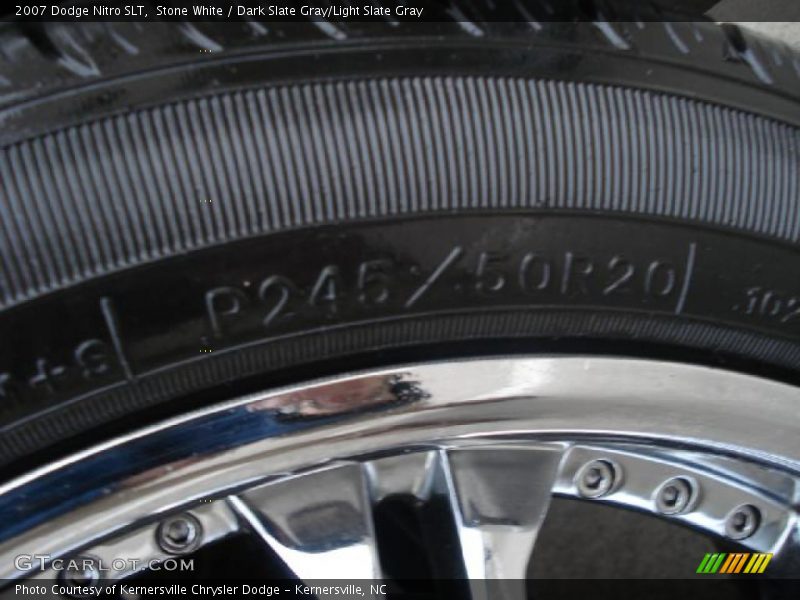 Stone White / Dark Slate Gray/Light Slate Gray 2007 Dodge Nitro SLT