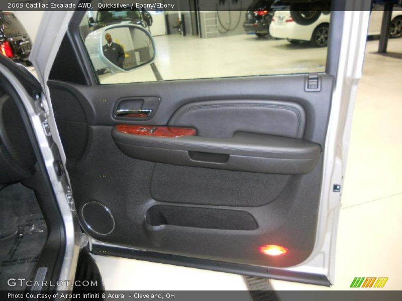 Quicksilver / Ebony/Ebony 2009 Cadillac Escalade AWD
