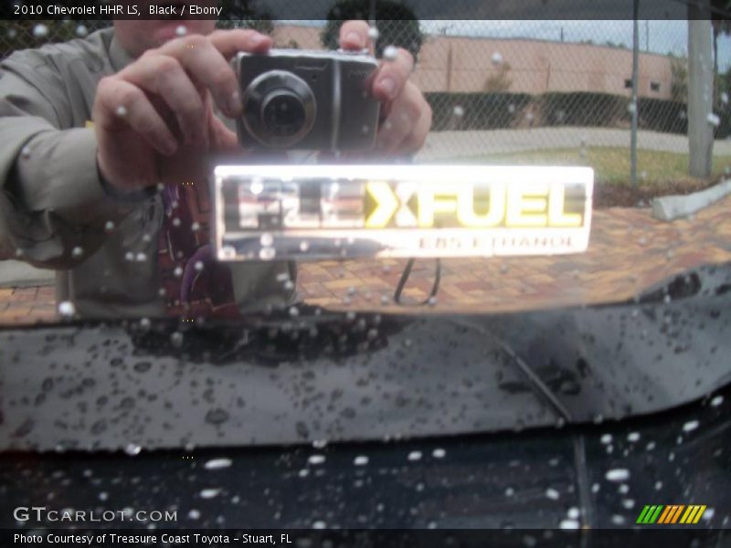 Black / Ebony 2010 Chevrolet HHR LS