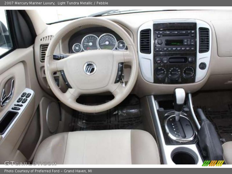 Dashboard of 2007 Mariner Luxury