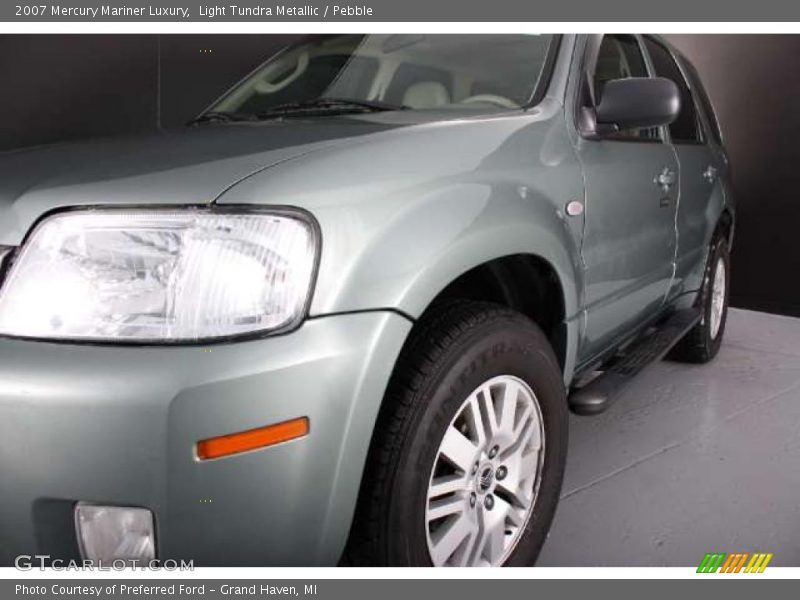 Light Tundra Metallic / Pebble 2007 Mercury Mariner Luxury
