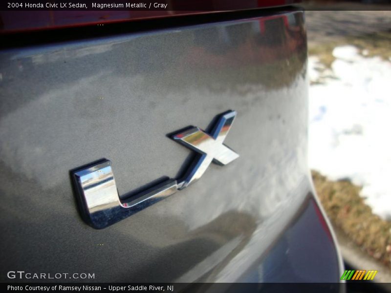 Magnesium Metallic / Gray 2004 Honda Civic LX Sedan
