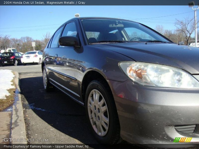 Magnesium Metallic / Gray 2004 Honda Civic LX Sedan