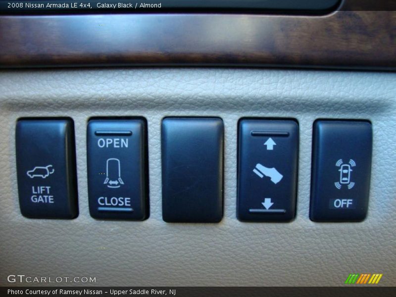 Galaxy Black / Almond 2008 Nissan Armada LE 4x4