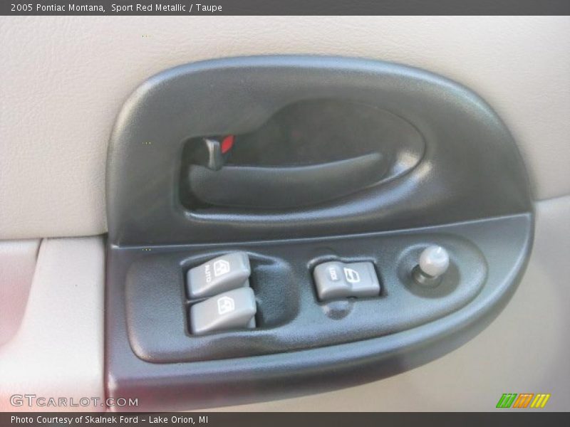 Sport Red Metallic / Taupe 2005 Pontiac Montana