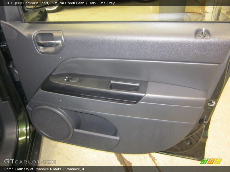 Natural Green Pearl / Dark Slate Gray 2010 Jeep Compass Sport