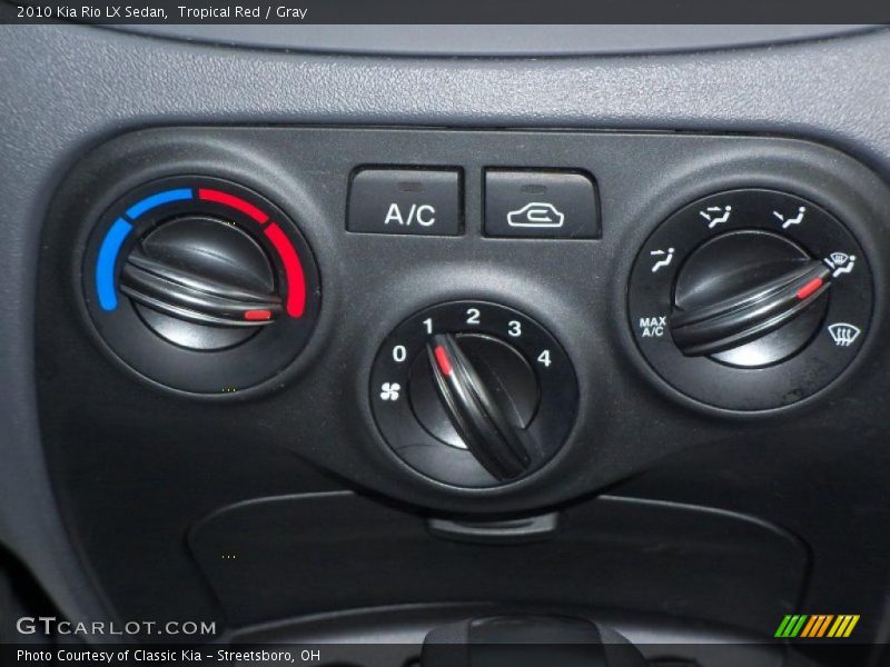 Controls of 2010 Rio LX Sedan