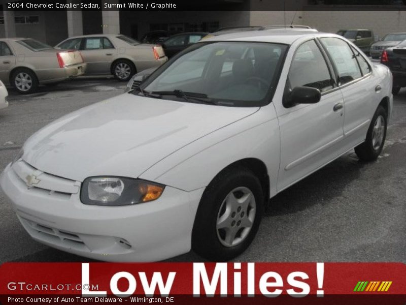 Summit White / Graphite 2004 Chevrolet Cavalier Sedan