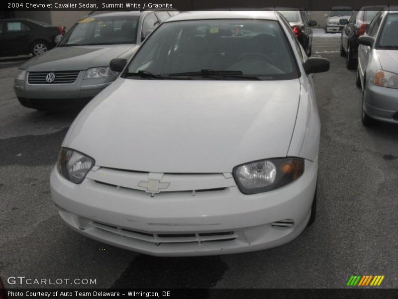 Summit White / Graphite 2004 Chevrolet Cavalier Sedan