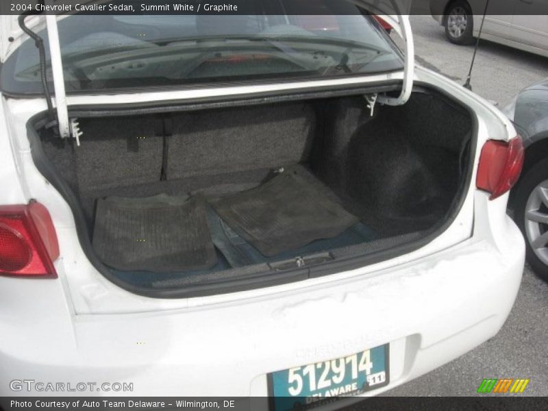 Summit White / Graphite 2004 Chevrolet Cavalier Sedan