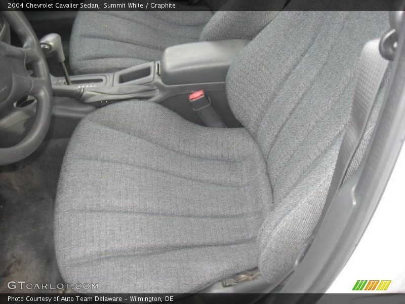 Summit White / Graphite 2004 Chevrolet Cavalier Sedan