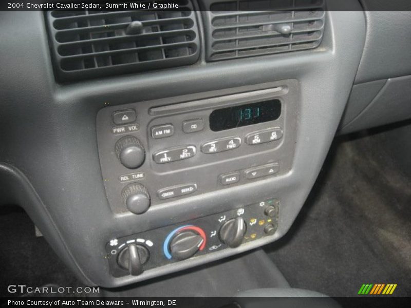 Summit White / Graphite 2004 Chevrolet Cavalier Sedan
