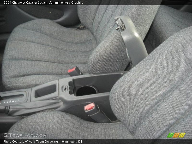 Summit White / Graphite 2004 Chevrolet Cavalier Sedan
