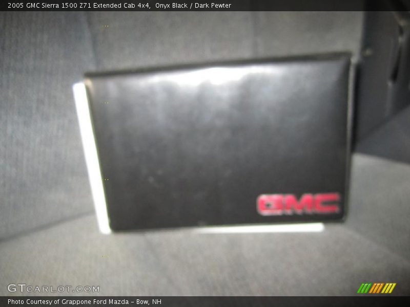 Onyx Black / Dark Pewter 2005 GMC Sierra 1500 Z71 Extended Cab 4x4