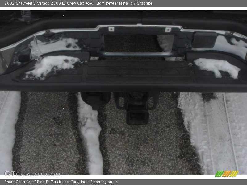 Light Pewter Metallic / Graphite 2002 Chevrolet Silverado 2500 LS Crew Cab 4x4