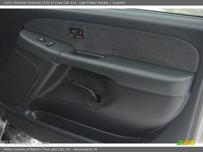 Light Pewter Metallic / Graphite 2002 Chevrolet Silverado 2500 LS Crew Cab 4x4