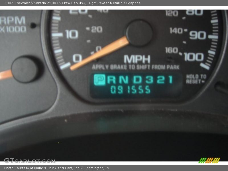 Light Pewter Metallic / Graphite 2002 Chevrolet Silverado 2500 LS Crew Cab 4x4