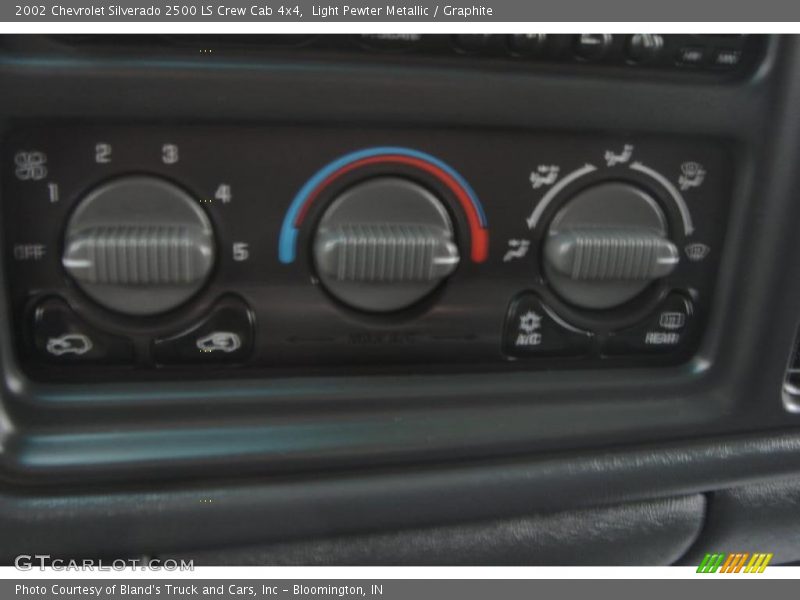 Light Pewter Metallic / Graphite 2002 Chevrolet Silverado 2500 LS Crew Cab 4x4