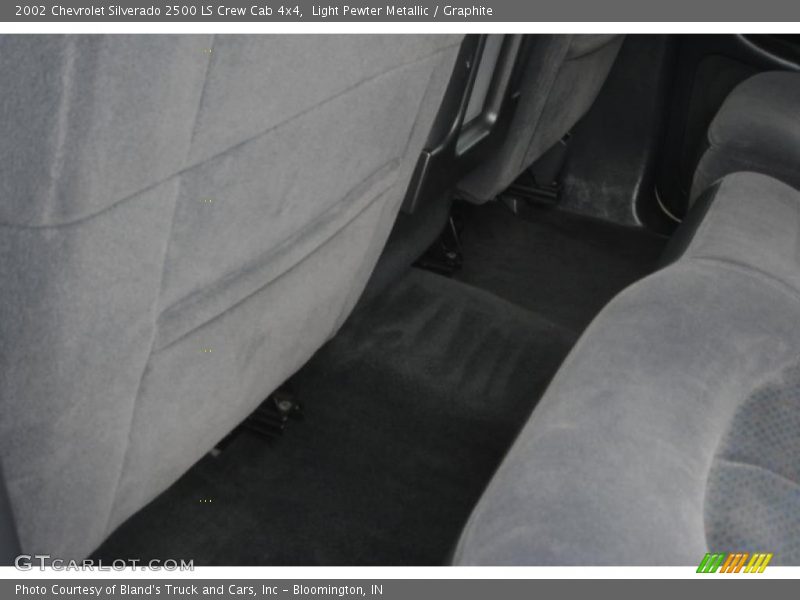 Light Pewter Metallic / Graphite 2002 Chevrolet Silverado 2500 LS Crew Cab 4x4