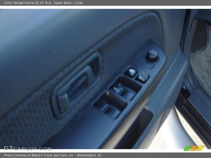 Super Black / Gray 2003 Nissan Xterra SE V6 4x4
