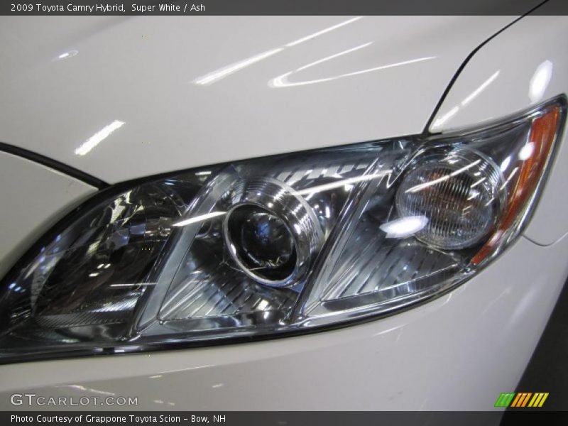 Super White / Ash 2009 Toyota Camry Hybrid