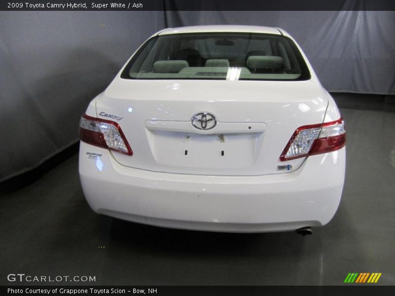Super White / Ash 2009 Toyota Camry Hybrid