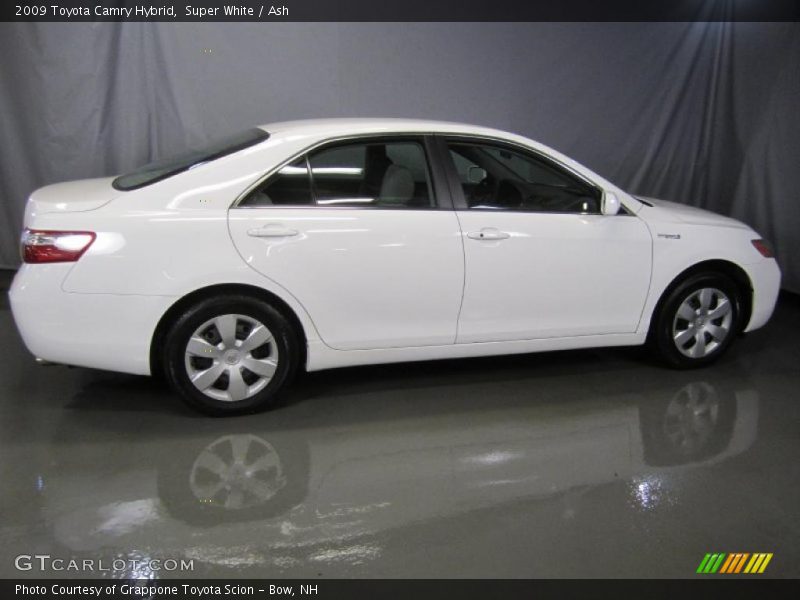 Super White / Ash 2009 Toyota Camry Hybrid