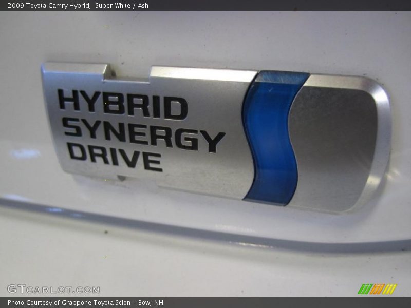 Super White / Ash 2009 Toyota Camry Hybrid