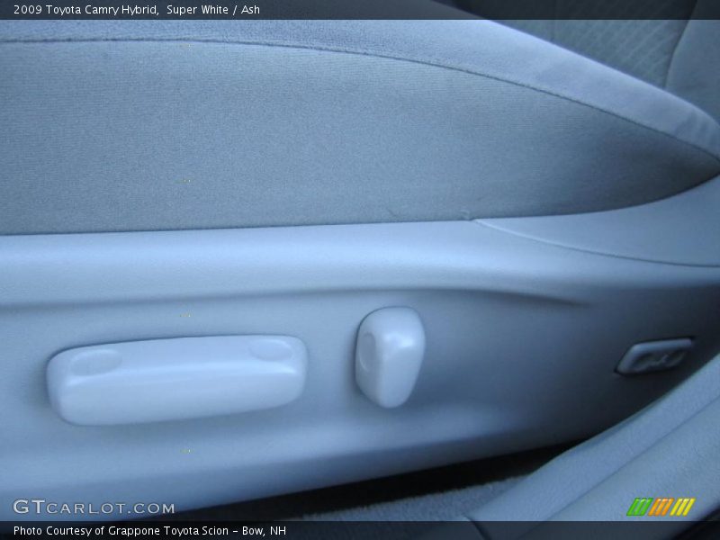 Super White / Ash 2009 Toyota Camry Hybrid