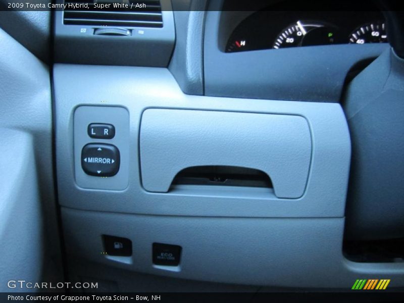 Super White / Ash 2009 Toyota Camry Hybrid