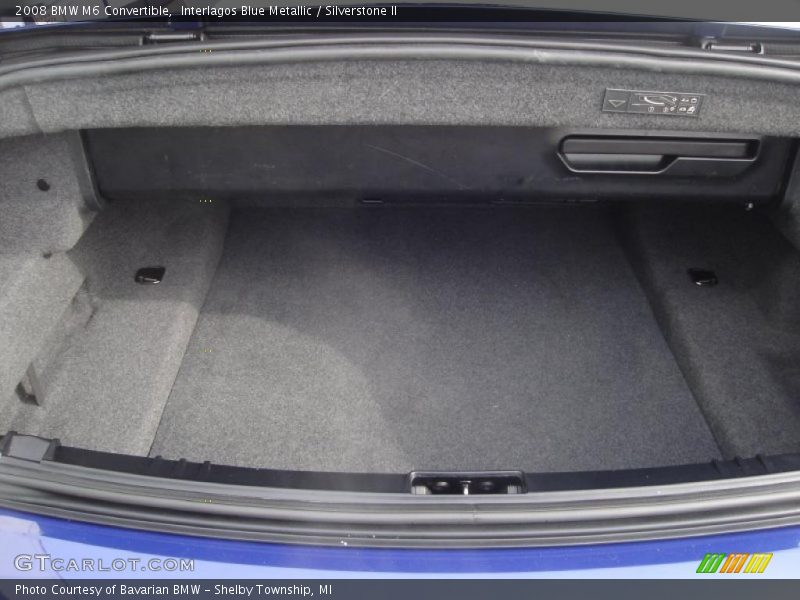  2008 M6 Convertible Trunk