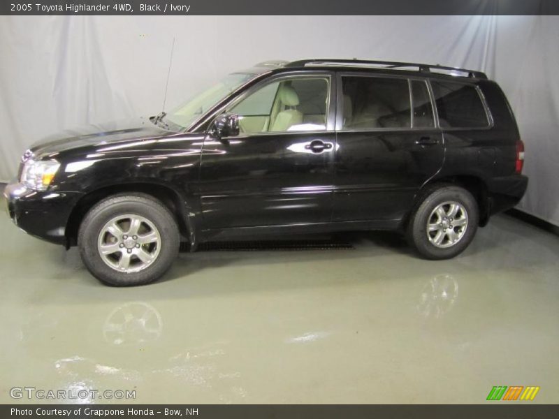 Black / Ivory 2005 Toyota Highlander 4WD