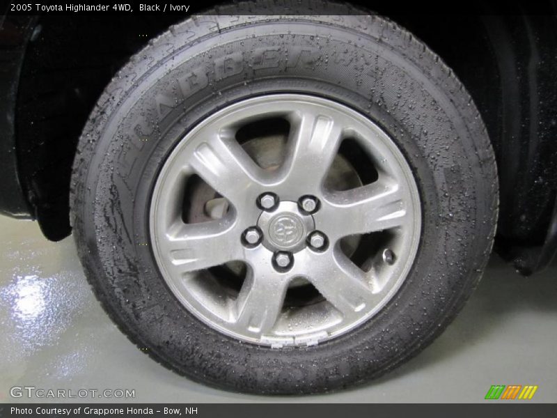 Black / Ivory 2005 Toyota Highlander 4WD