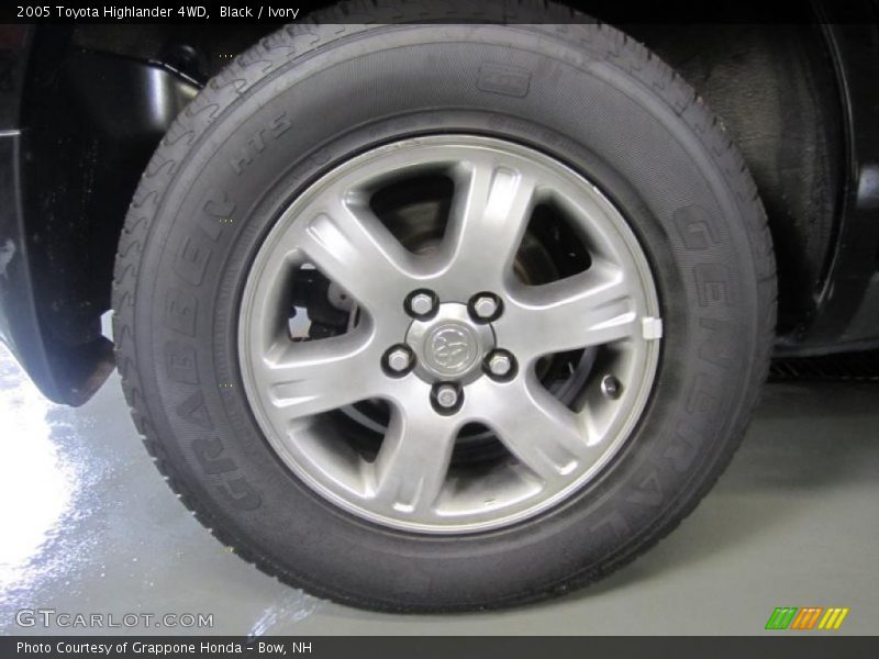 Black / Ivory 2005 Toyota Highlander 4WD