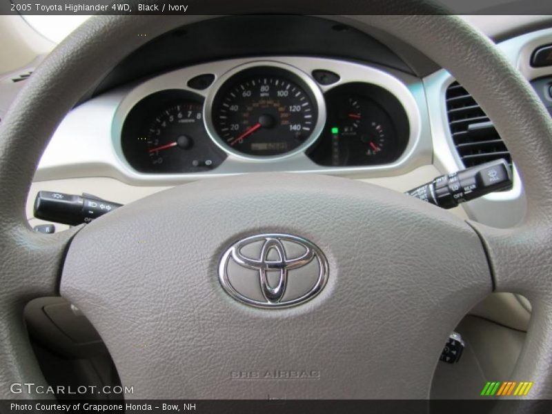 Black / Ivory 2005 Toyota Highlander 4WD