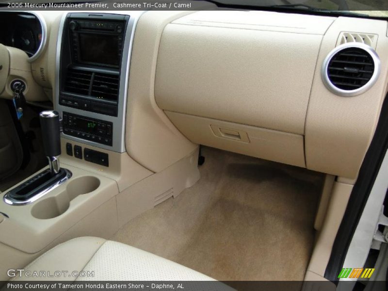  2006 Mountaineer Premier Camel Interior