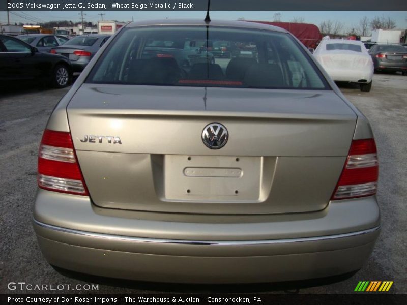 Wheat Beige Metallic / Black 2005 Volkswagen Jetta GL Sedan