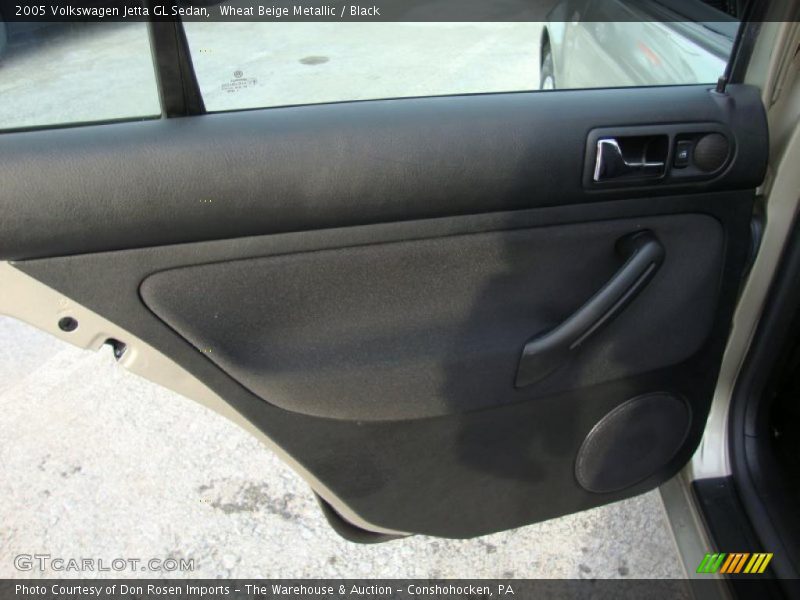 Wheat Beige Metallic / Black 2005 Volkswagen Jetta GL Sedan