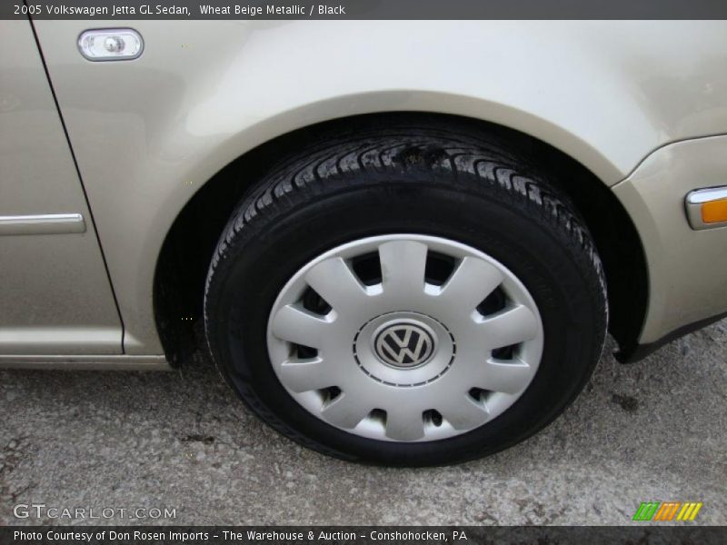 Wheat Beige Metallic / Black 2005 Volkswagen Jetta GL Sedan