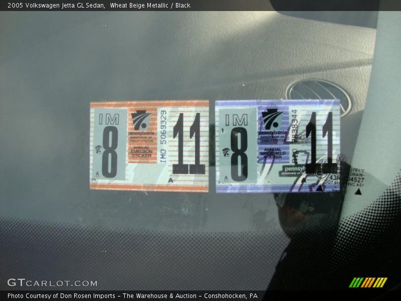 Wheat Beige Metallic / Black 2005 Volkswagen Jetta GL Sedan