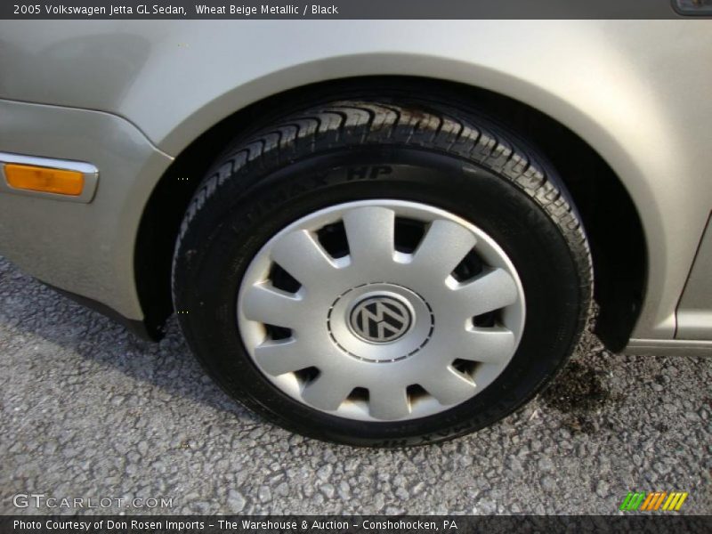 Wheat Beige Metallic / Black 2005 Volkswagen Jetta GL Sedan