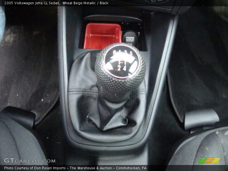 Wheat Beige Metallic / Black 2005 Volkswagen Jetta GL Sedan