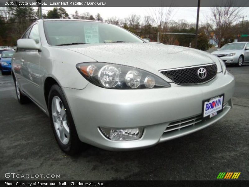 Lunar Mist Metallic / Dark Gray 2005 Toyota Camry SE