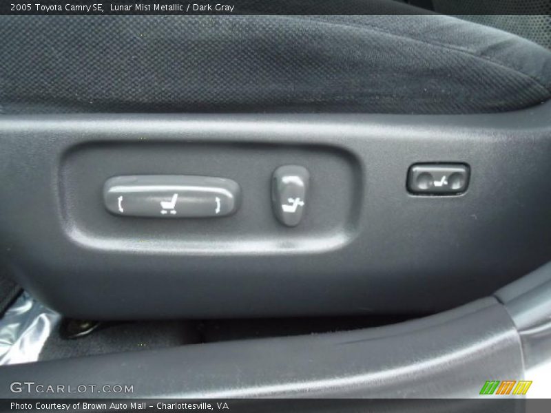 Lunar Mist Metallic / Dark Gray 2005 Toyota Camry SE