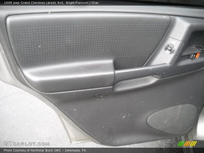 Bright Platinum / Gray 1998 Jeep Grand Cherokee Laredo 4x4