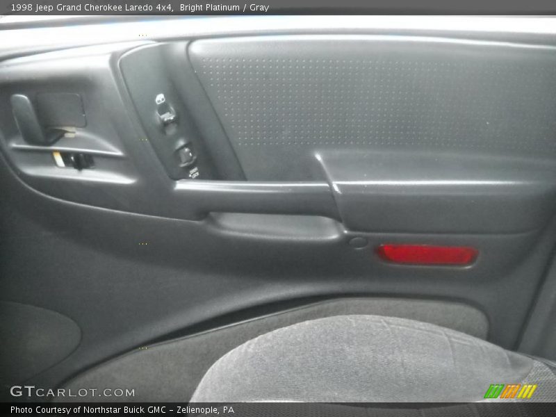 Bright Platinum / Gray 1998 Jeep Grand Cherokee Laredo 4x4